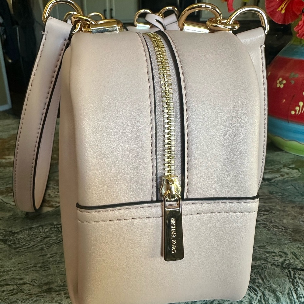 NWOT Michael Kors Cecily Pink Shoulder Bag - Picture 5 of 7